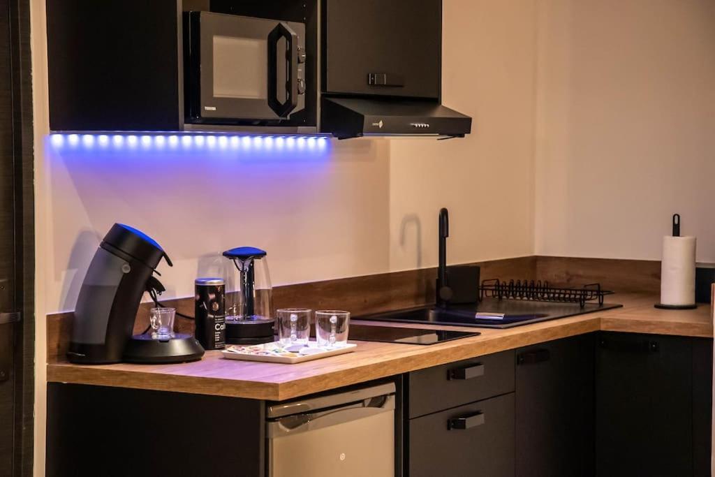 Apartmán Blue Night - Jacuzzi - Bord De Seine Corbeil-Essonnes Exteriér fotografie