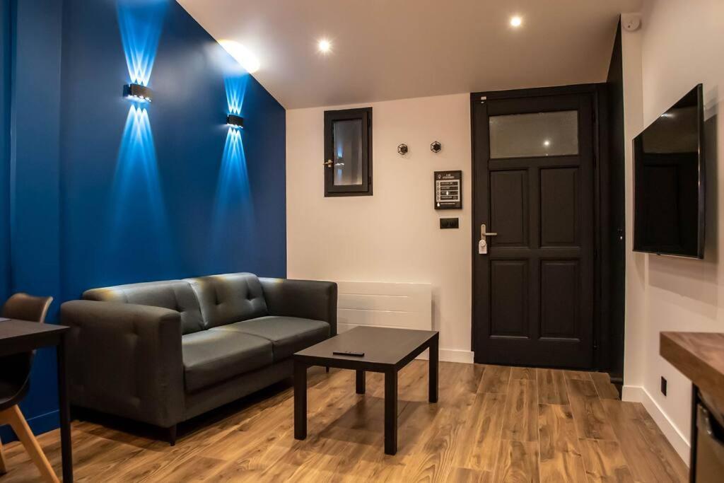 Apartmán Blue Night - Jacuzzi - Bord De Seine Corbeil-Essonnes Exteriér fotografie